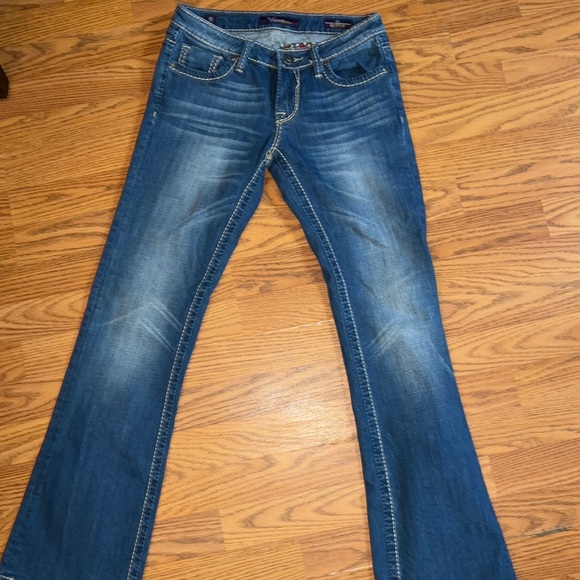VIGOSS bootcut, low rise jeans. V back pockets. Size 26 - Picture 3 of 14